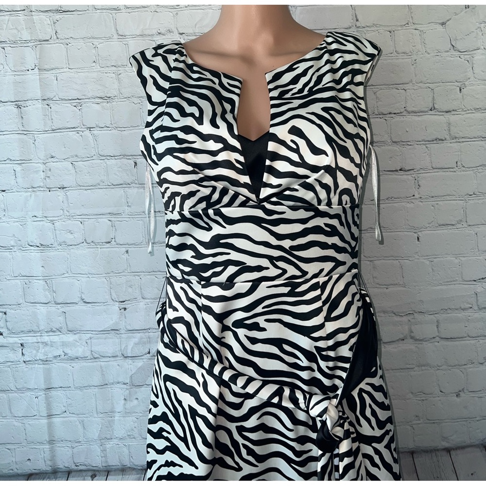 White House Black Market Zebra Print Black & White dress size 0 - Picture 2 of 7
